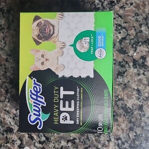 Swiffer Heavy Duty PET 10 dry cloths, new, trap & lock, febreze odor defense